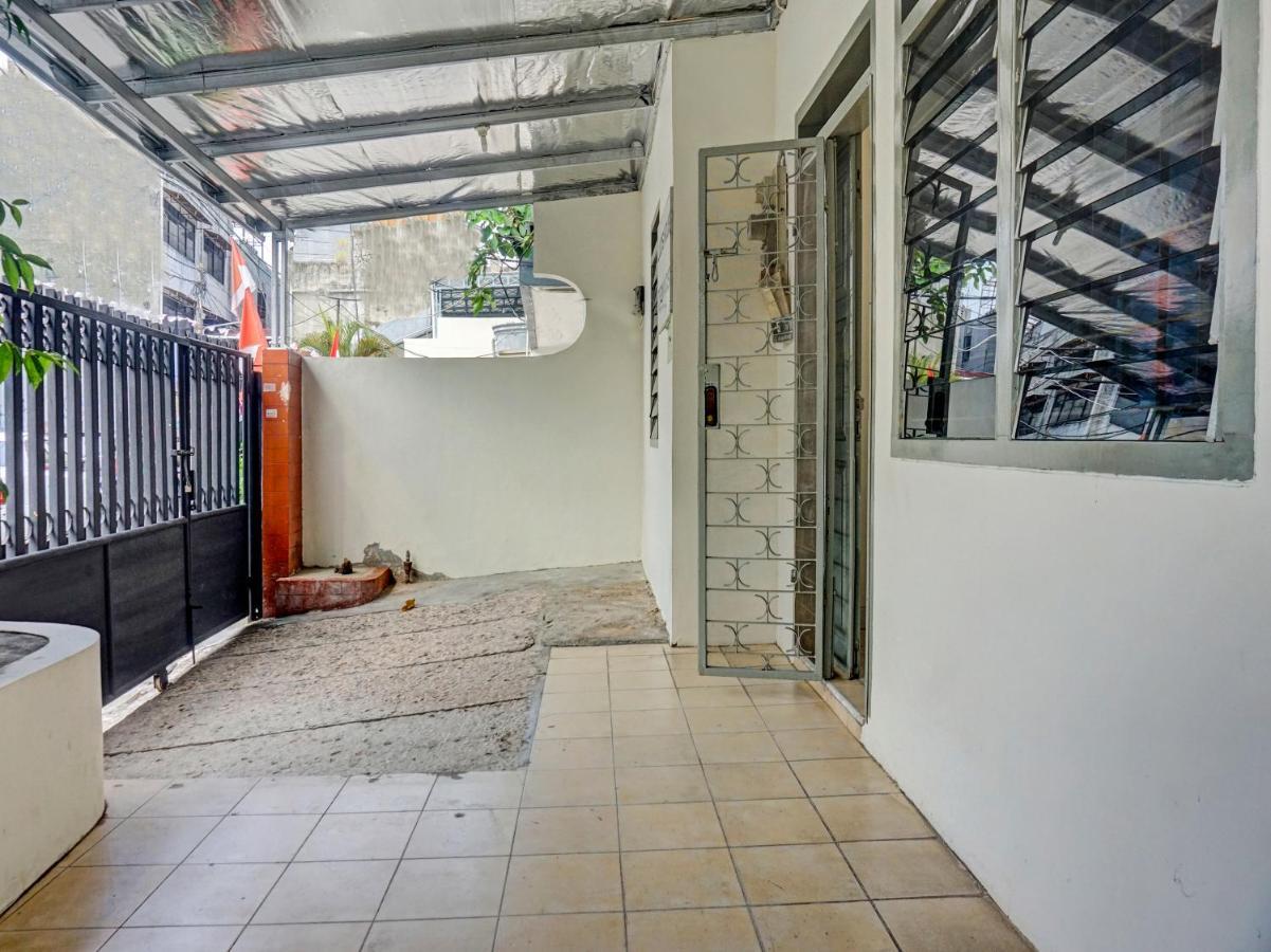 Oyo 91658 Luci'S House Hotel จาการ์ตา ภายนอก รูปภาพ