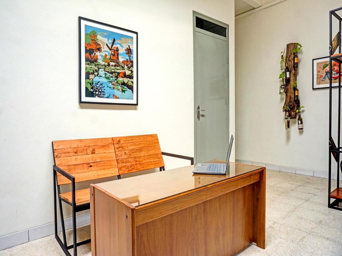 Oyo 91658 Luci'S House Hotel จาการ์ตา ภายนอก รูปภาพ