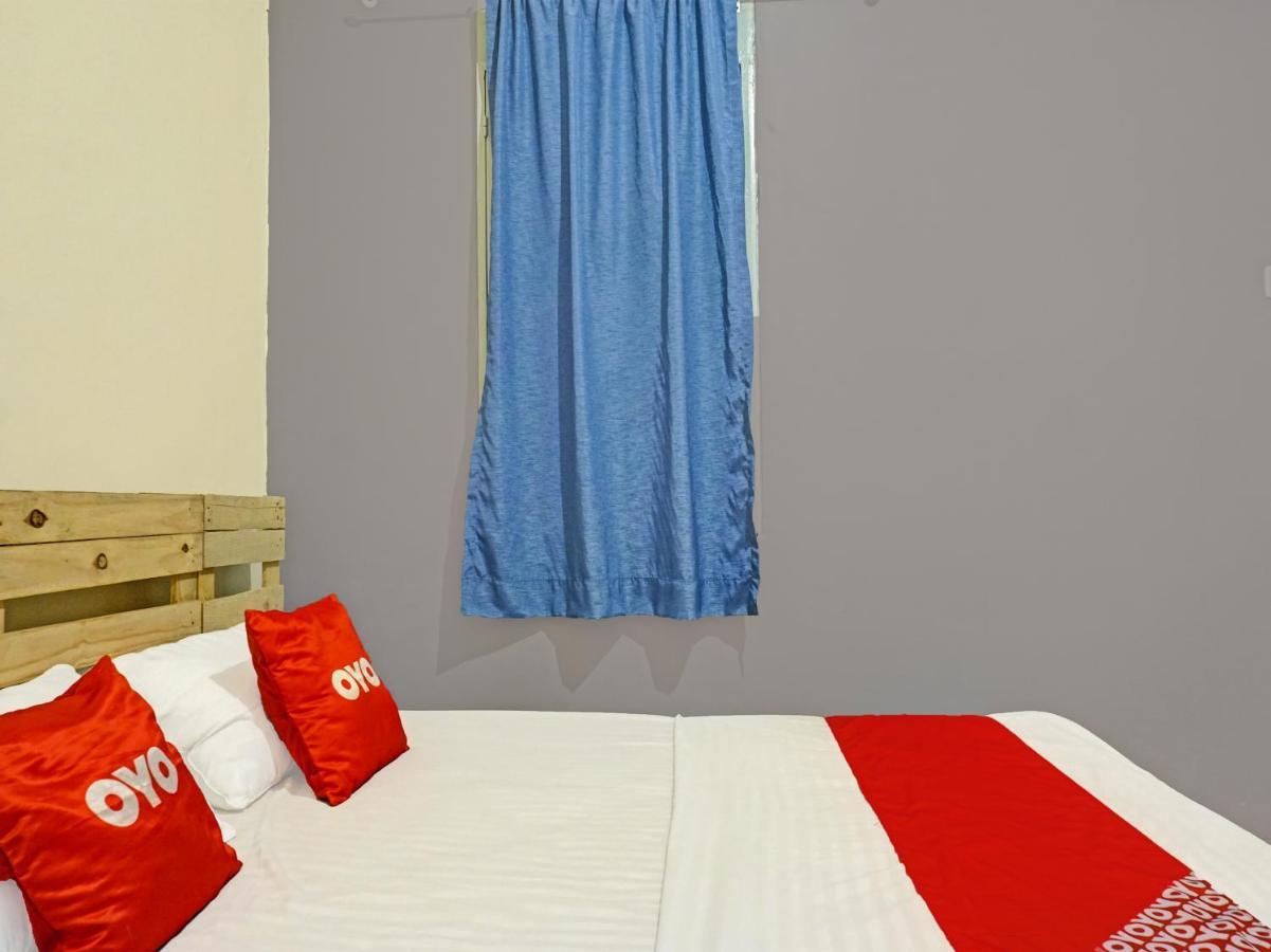 Oyo 91658 Luci'S House Hotel จาการ์ตา ภายนอก รูปภาพ