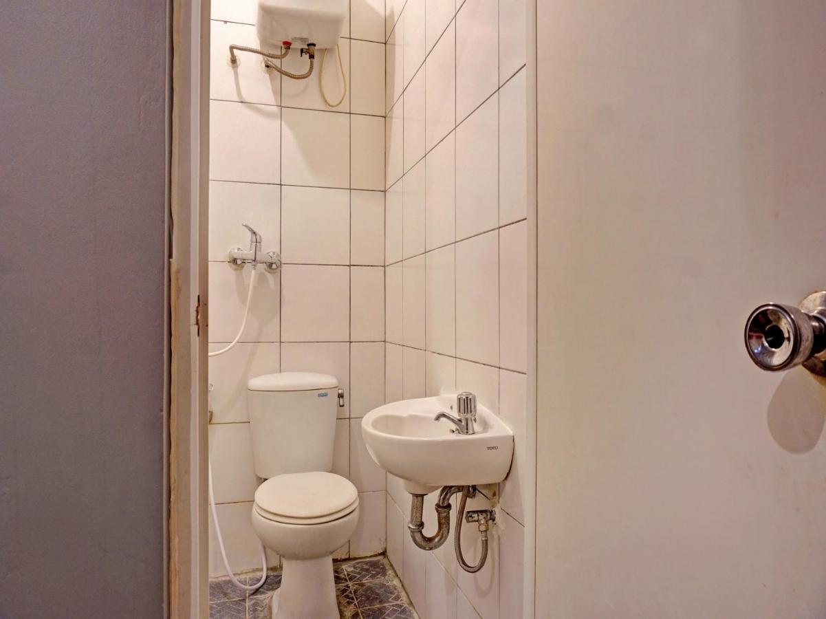 Oyo 91658 Luci'S House Hotel จาการ์ตา ภายนอก รูปภาพ